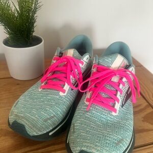Brooks Women's Athletic Shoes in Teal and Pink